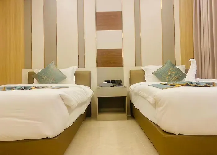 Lee Airport 李酒店机场店 5*